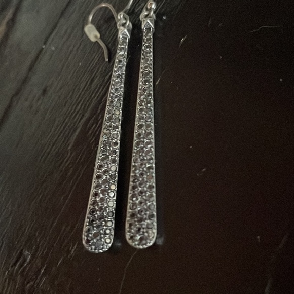 3/$20! Elegant sparkling earrings with black crystals - Picture 3 of 3